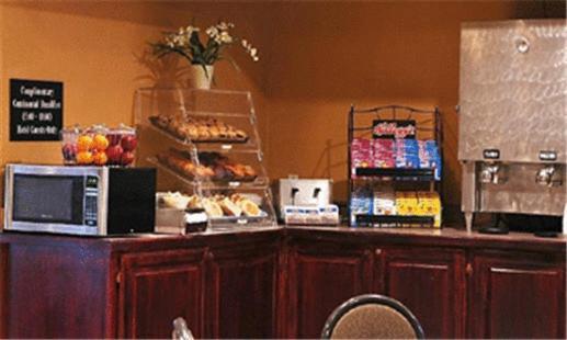 Trade Winds Central Inn Tulsa Restaurante foto